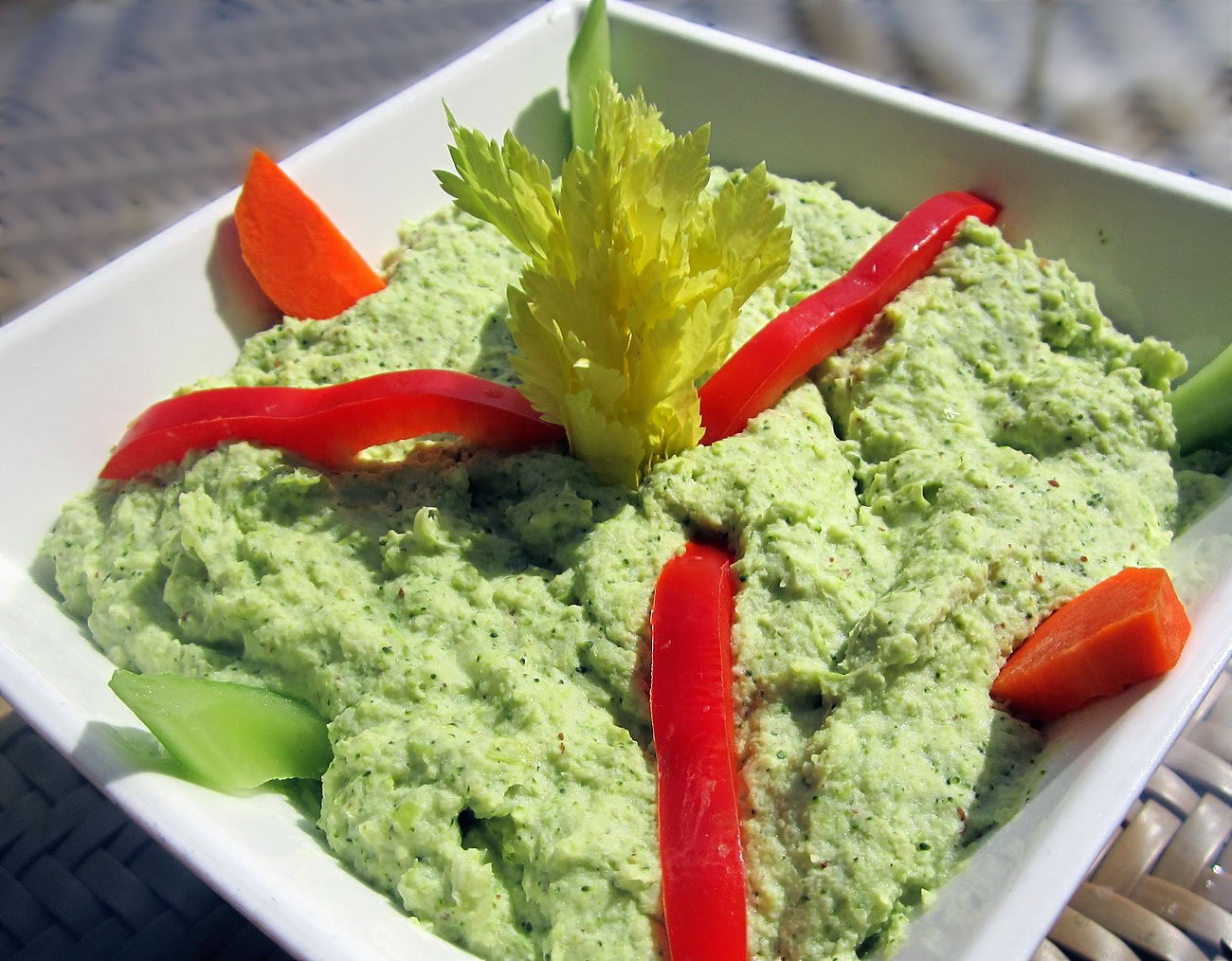 Holiday Appetizer: Edamame & Broccoli Dip