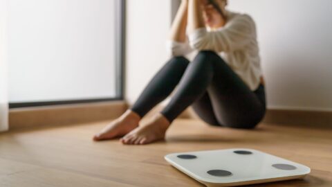 Q: How much pomegranate should I consume daily for weight loss?