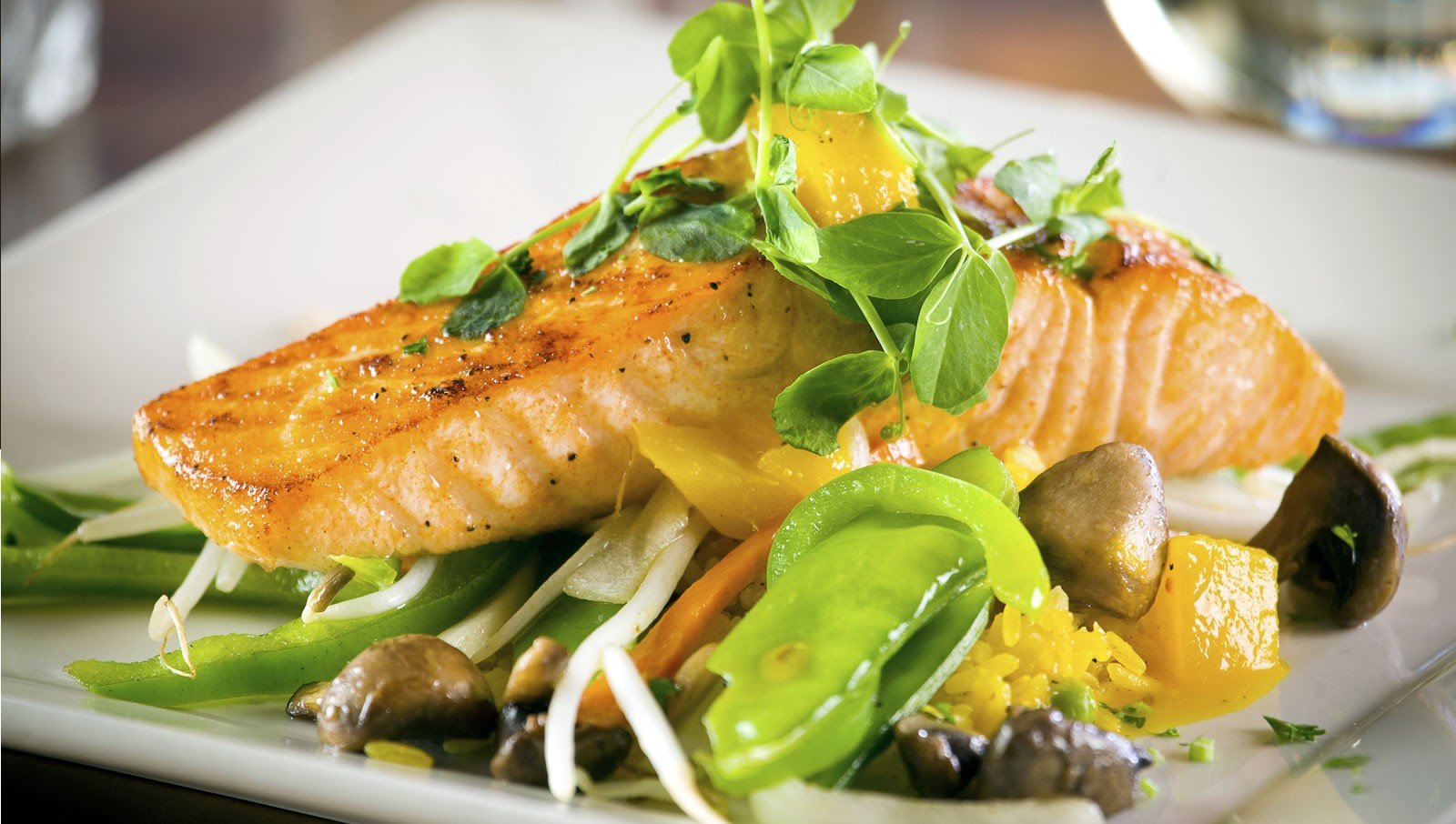Enjoy Salmon on this Healthy Meal Plan for Weight Loss