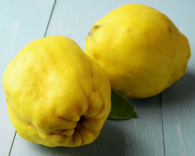 Quince fruit has a low calorie density